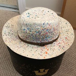 Custom paint splatter linen fedora! 🎨🌈